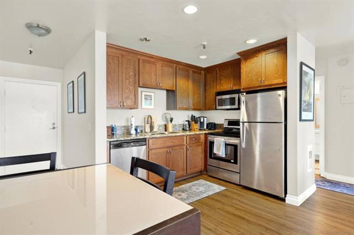 Condo for rent at 4015 Crown Point Dr, San Diego, CA 92109