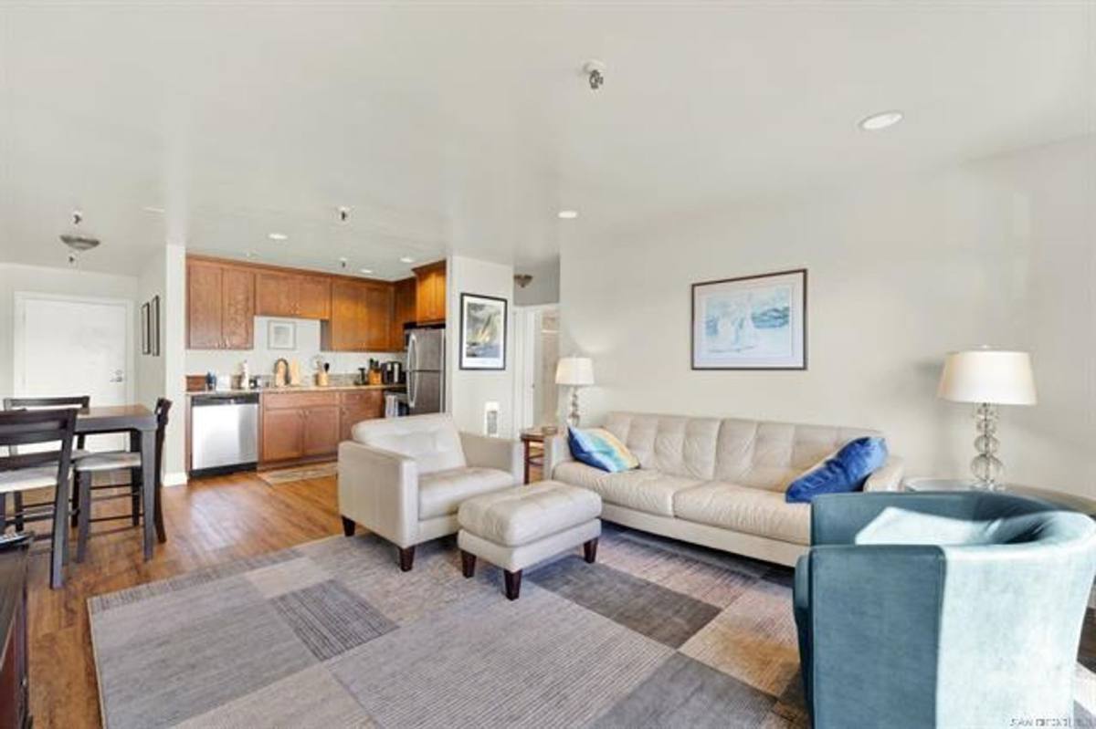 Condo for rent at 4015 Crown Point Dr, San Diego, CA 92109