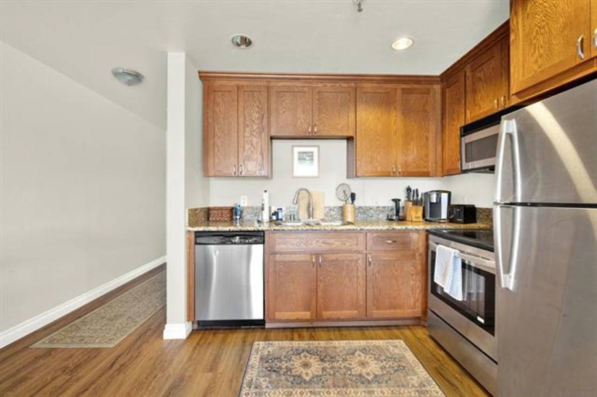 Condo for rent at 4015 Crown Point Dr, San Diego, CA 92109