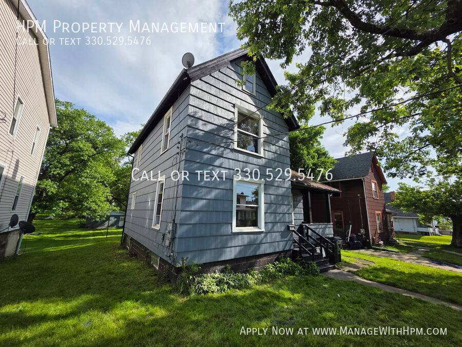 House for rent at 111 Maple Ave SE, Massillon, OH 44646