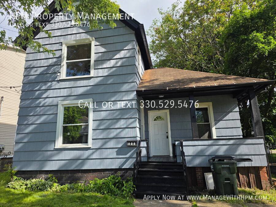 House for rent at 111 Maple Ave SE, Massillon, OH 44646