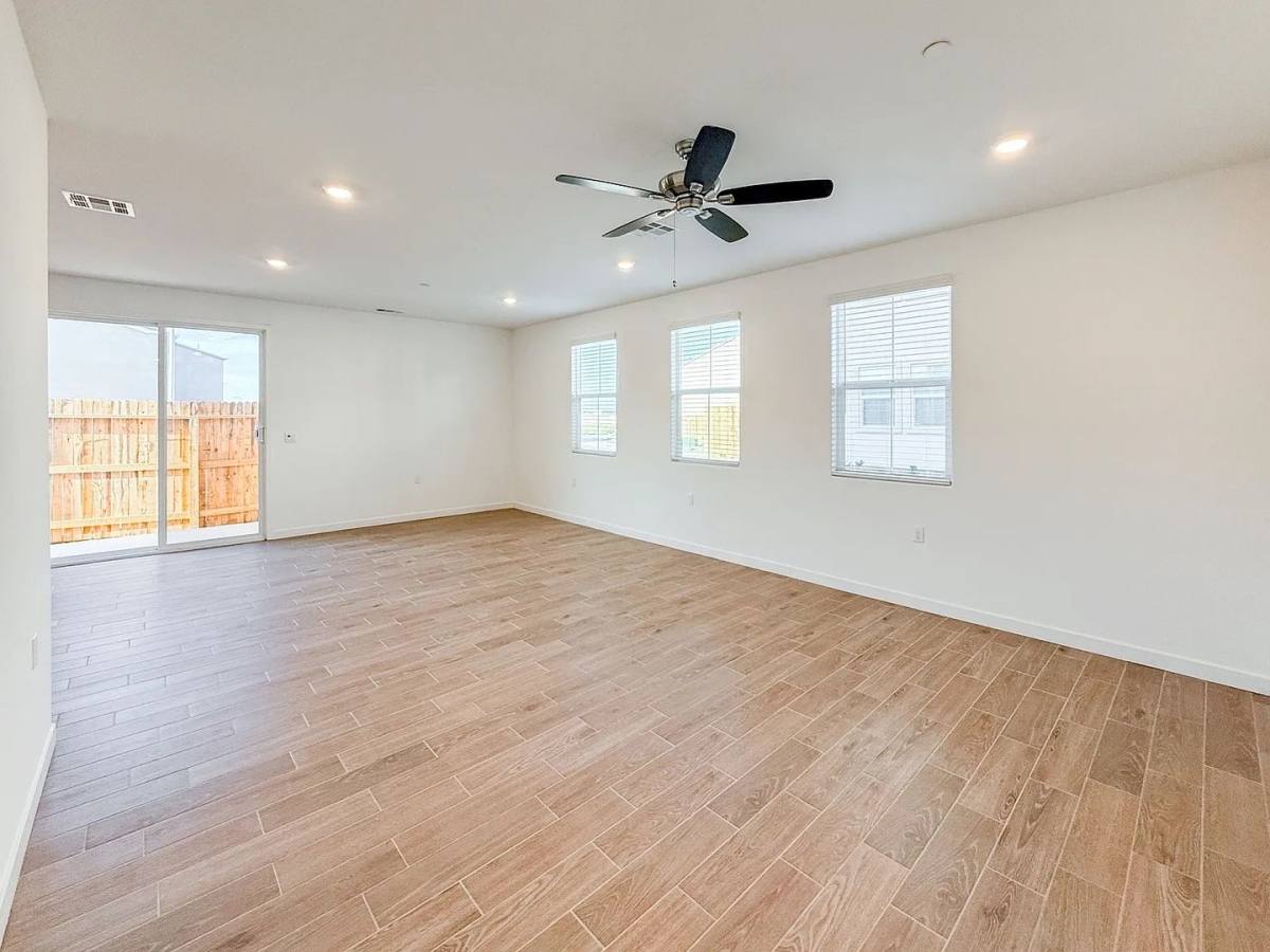 House for rent at 12541 Camino Glorieta, Bakersfield, CA 93311
