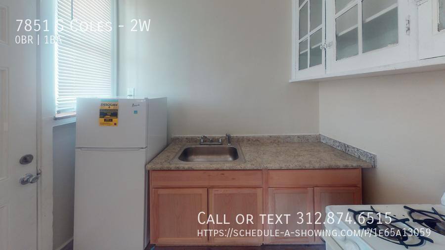 Apartment for rent at 7851 S Coles #1S, Chicago, IL 60649