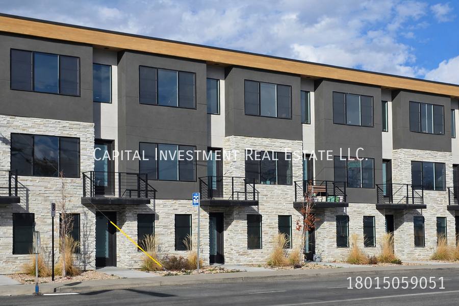 Townhouse for rent at 1689 S W Temple St #102, Salt Lake City, UT 84115