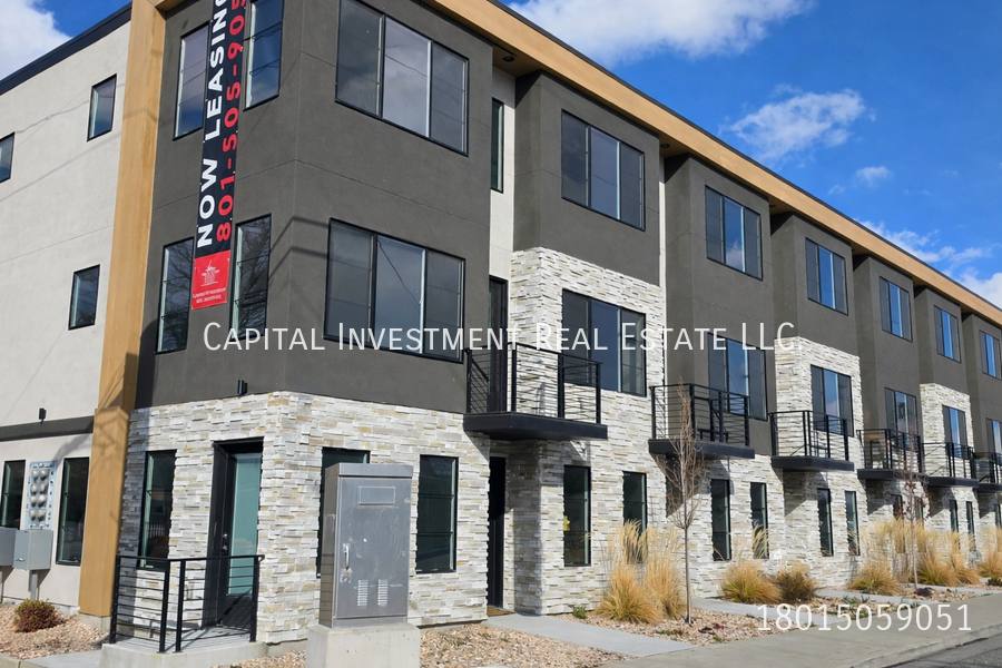 Townhouse for rent at 1689 S W Temple St #102, Salt Lake City, UT 84115