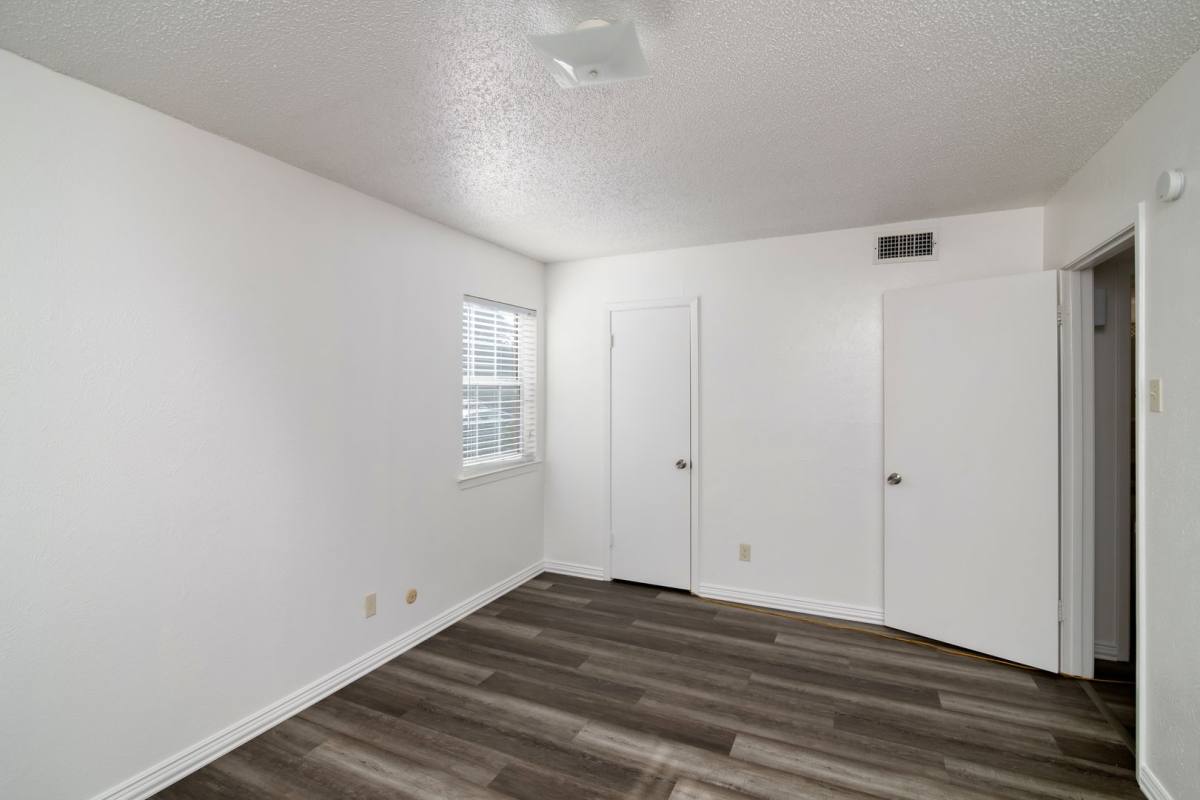 Apartment for rent at 7030 Glenview Dr, North Richland Hills, TX 76180