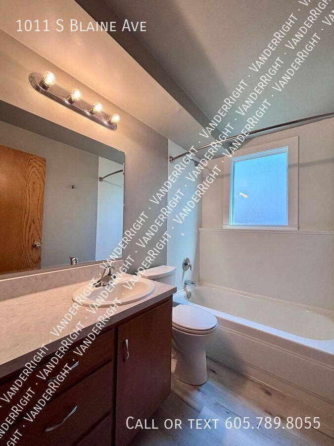 Apartment for rent at 1011 S Blaine Ave, Sioux Falls, SD 57103
