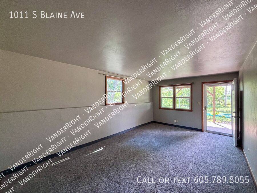 Apartment for rent at 1011 S Blaine Ave, Sioux Falls, SD 57103