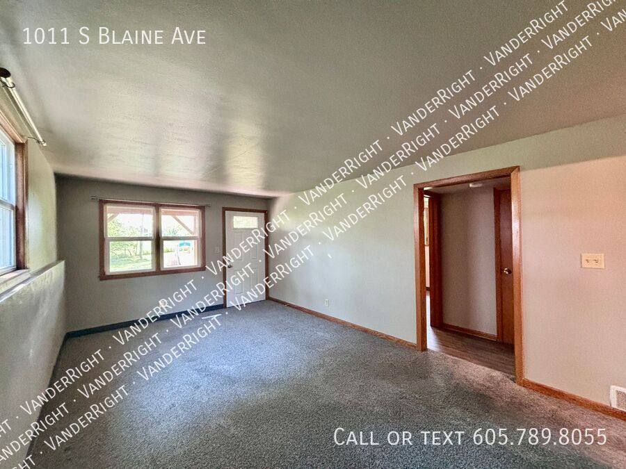 Apartment for rent at 1011 S Blaine Ave, Sioux Falls, SD 57103