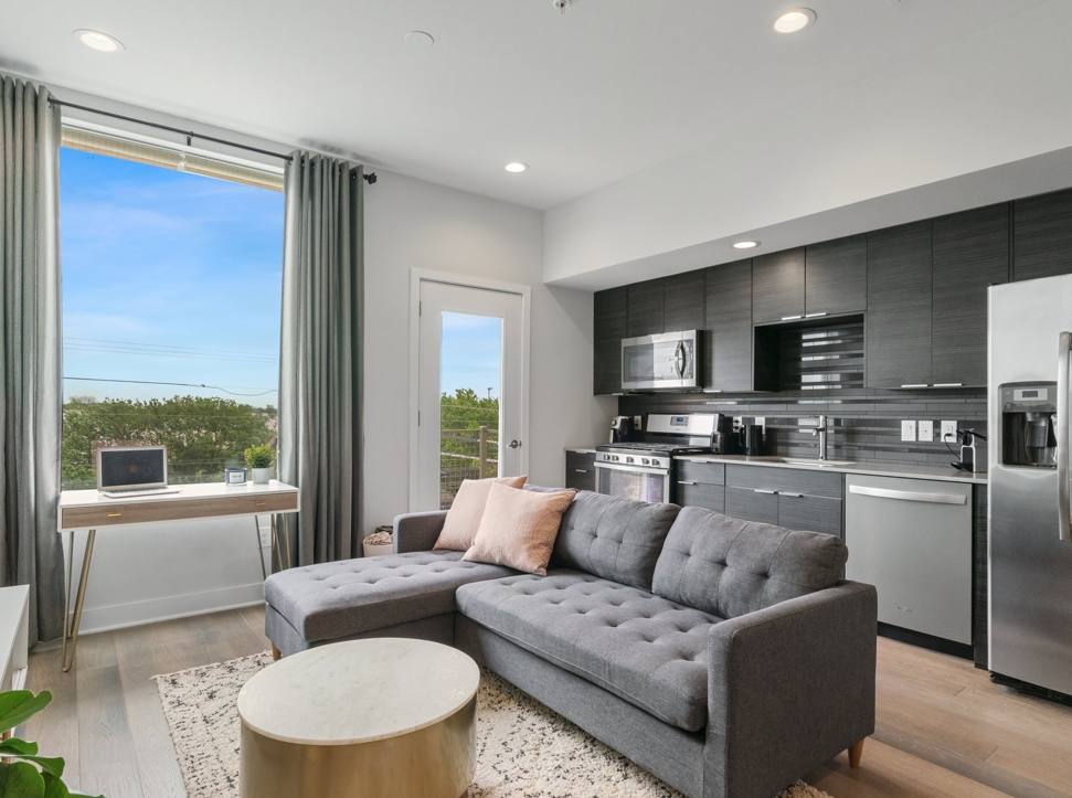 Apartment for rent at 1800 E 4th St #ID1306, Austin, TX 78702