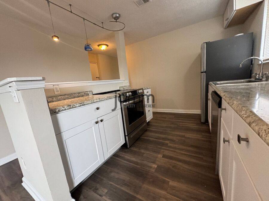 Apartment for rent at 12050 Lake Ave #601, Lakewood, OH 44107