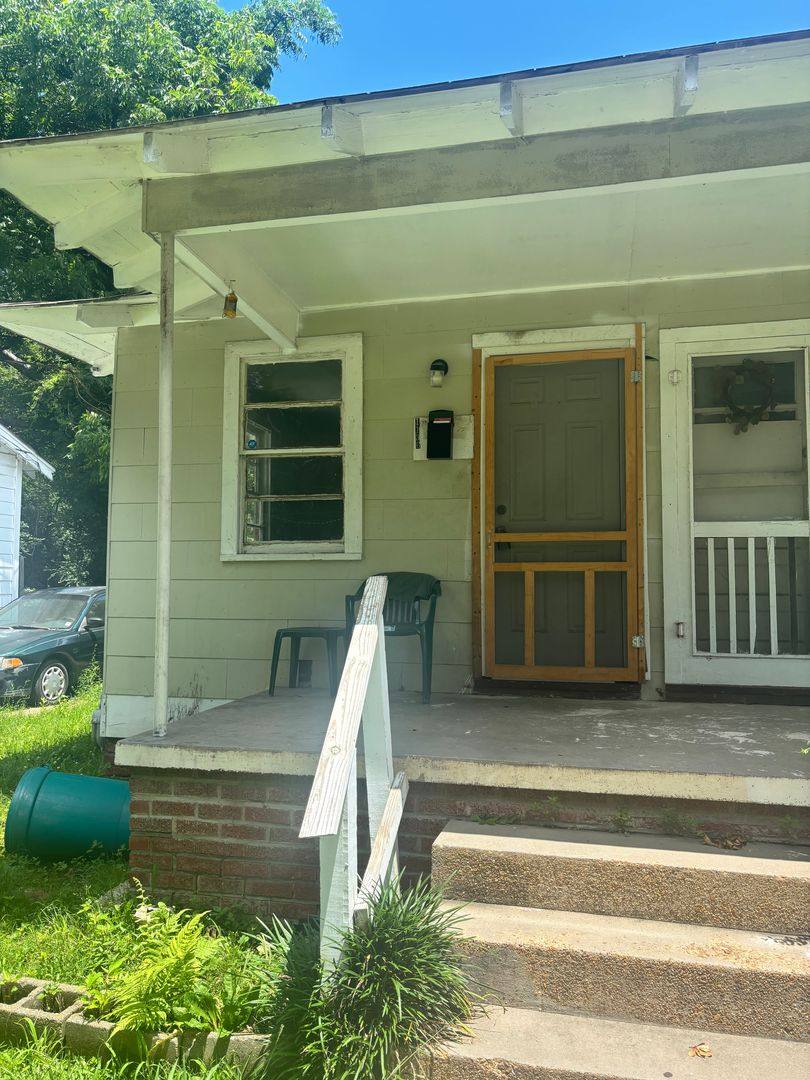 House for rent at 1136 Wiggins St, Jackson, MS 39203