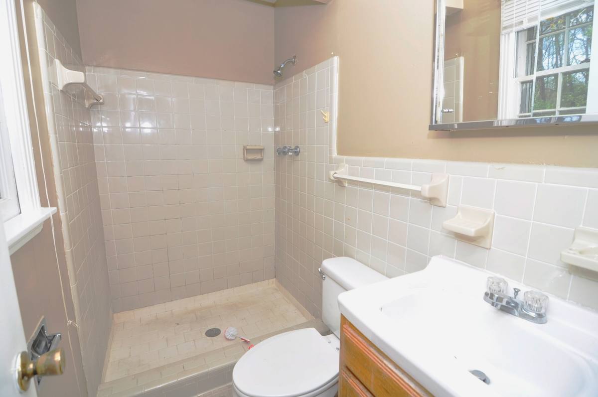 House for rent at 1909 Forney Dr, Huntsville, AL 35816