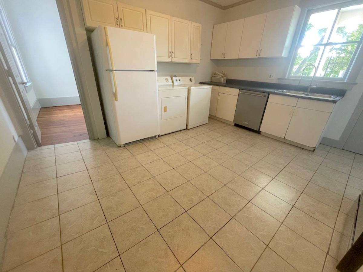 Apartment for rent at 406 E Duffy St, Savannah, GA 31401
