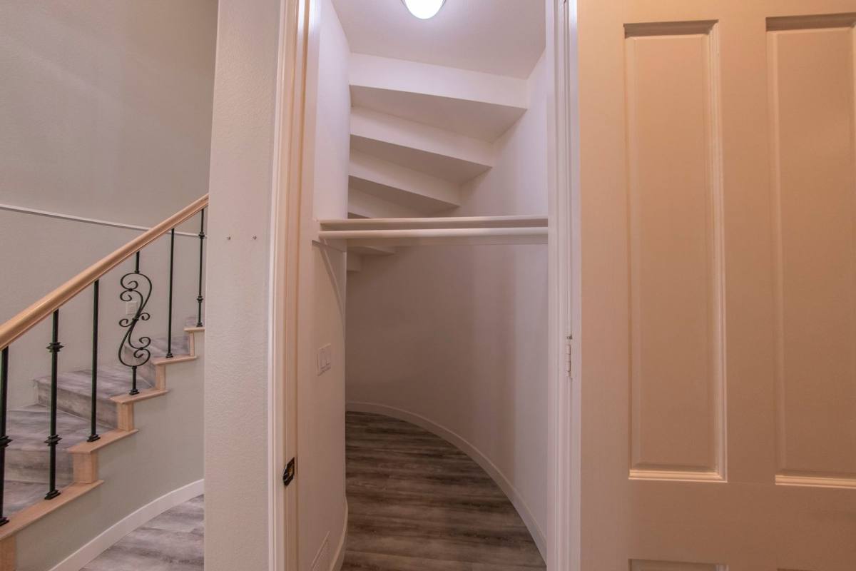 Townhouse for rent at 9756 Keeneland Row, La Jolla, CA 92037