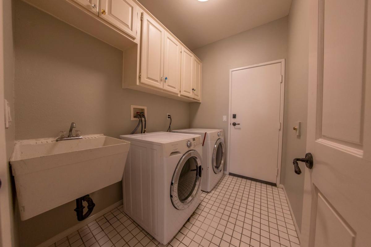 Townhouse for rent at 9756 Keeneland Row, La Jolla, CA 92037