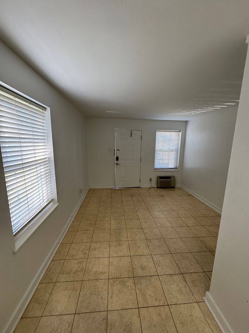 Apartment for rent at 420 Central Ave, New Orleans, LA 70121