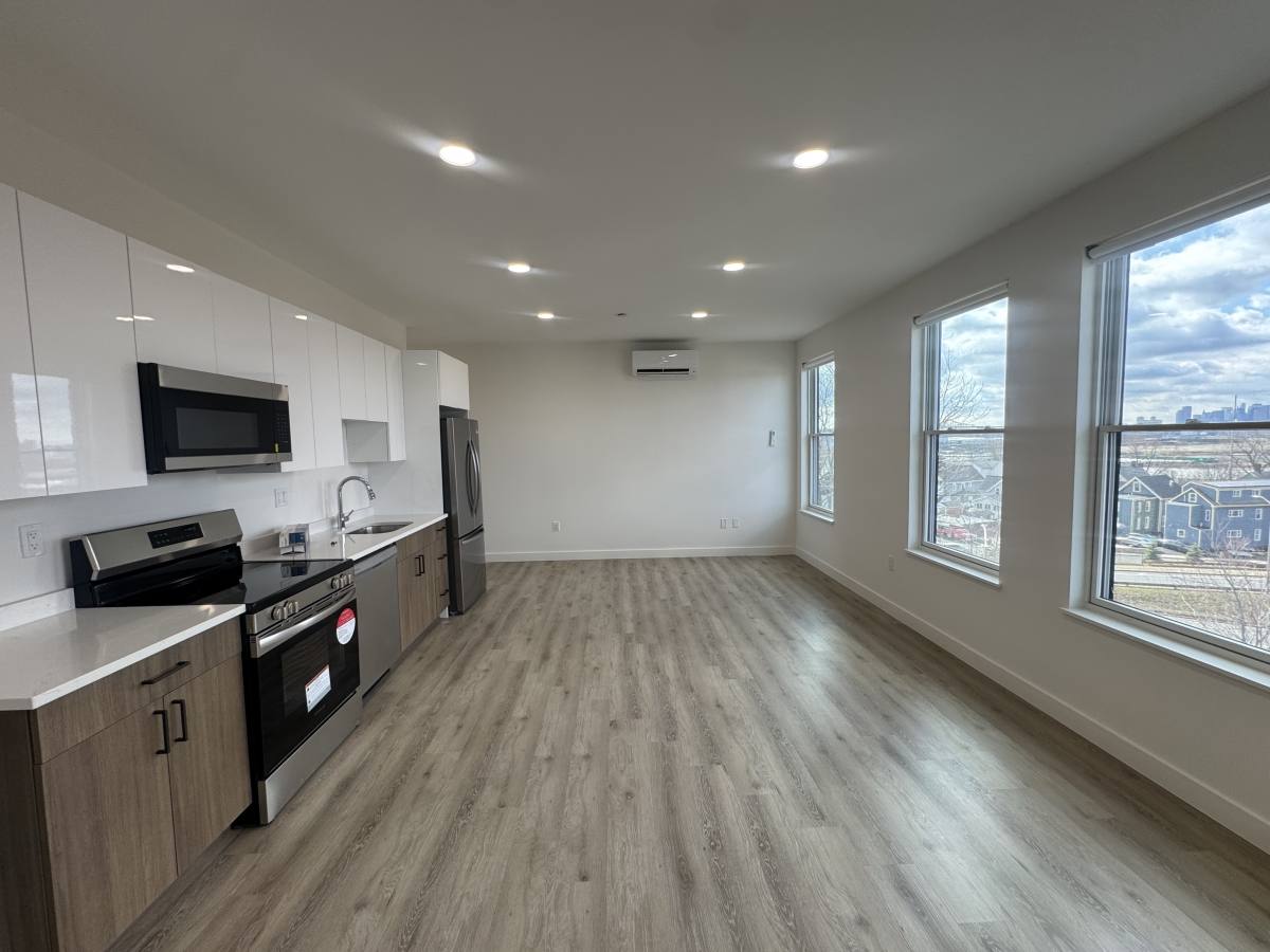 Apartment for rent at 319 Broadway St, Everett, MA 02149
