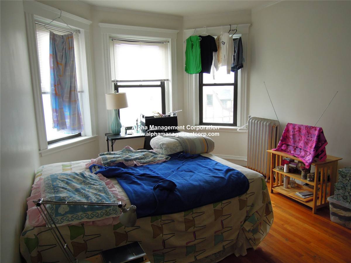 Apartment for rent at 17-19 Washington St #301, Malden, MA 02148