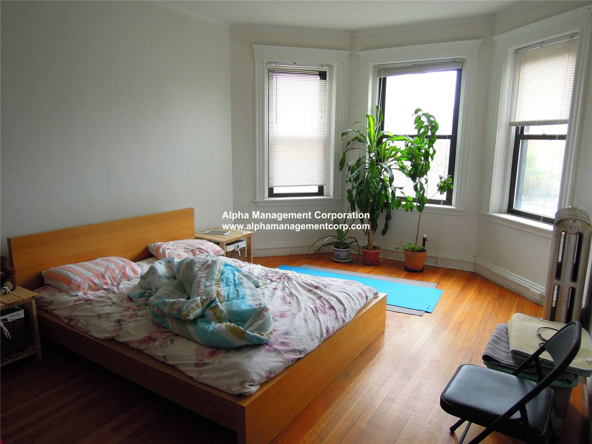 Apartment for rent at 17-19 Washington St #301, Malden, MA 02148