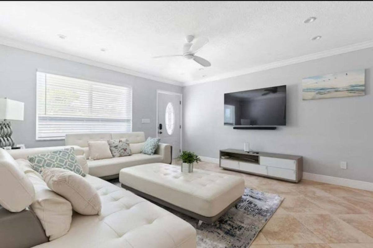 House for rent at 337 Balsam St, Palm Beach Gardens, FL 33410
