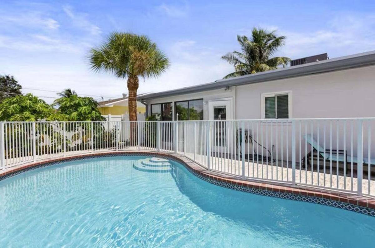 House for rent at 337 Balsam St, Palm Beach Gardens, FL 33410