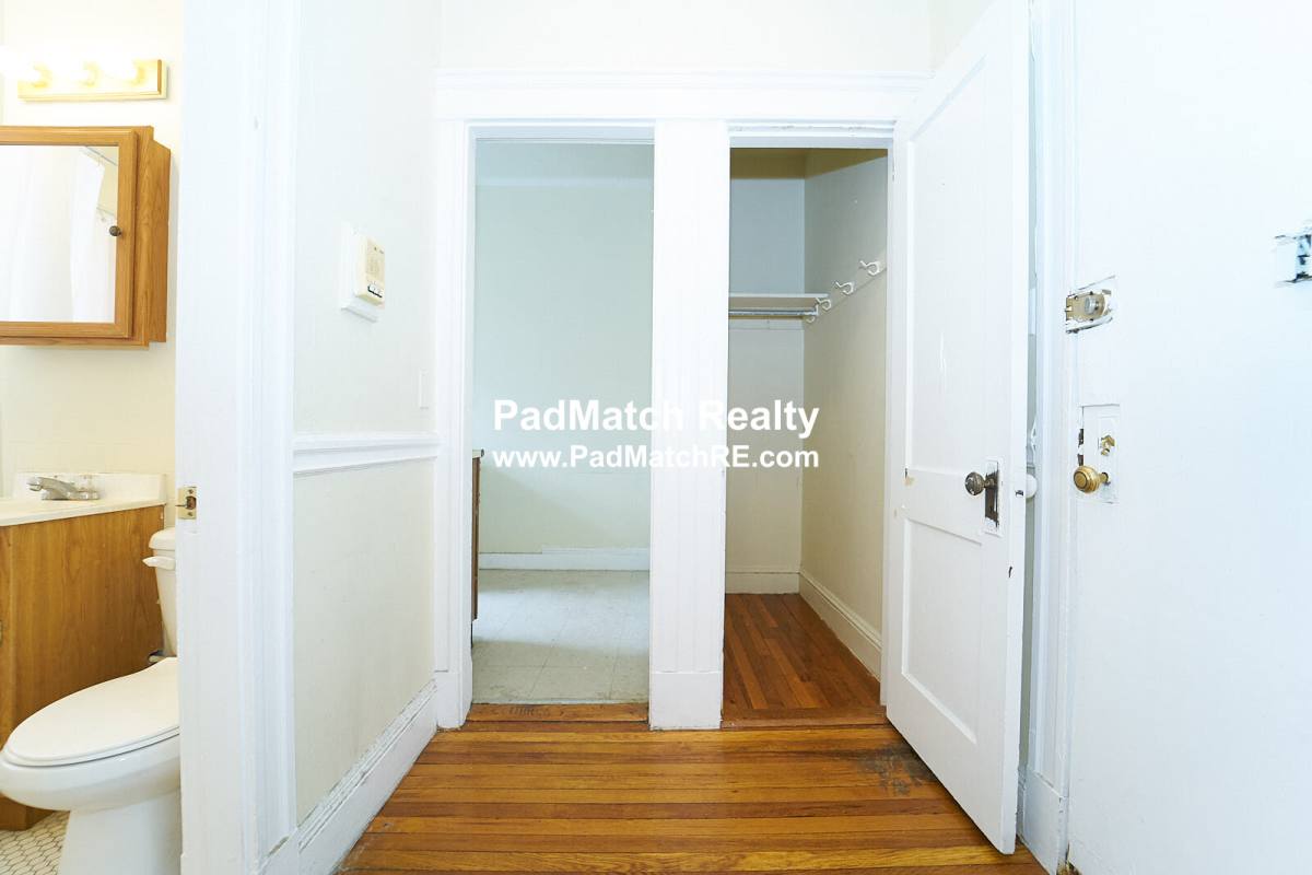 Apartment for rent at 225 Kelton St, Allston, MA 02134