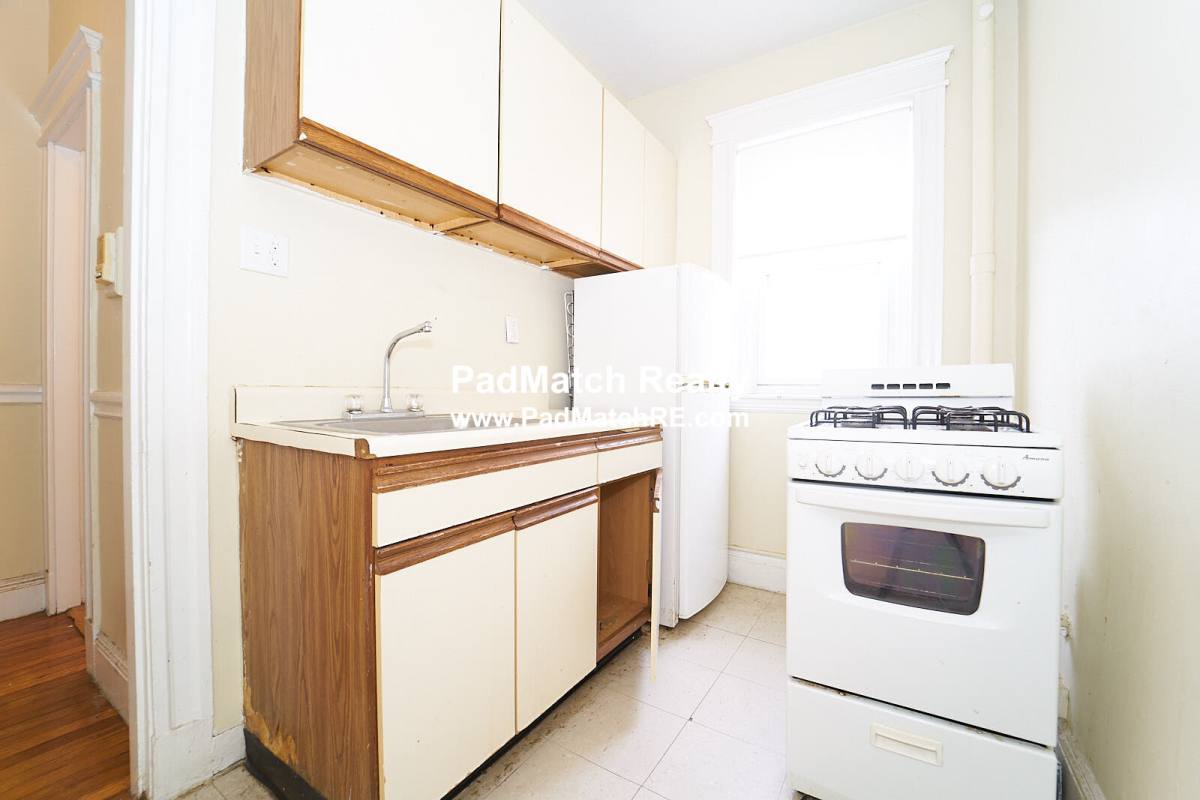 Apartment for rent at 225 Kelton St, Allston, MA 02134