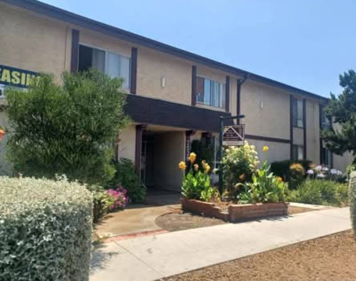 Apartment for rent at 7521 & 7528 Canby Ave, Reseda, CA 91335