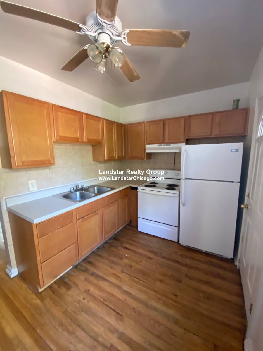 Apartment for rent at 1914 Lunt, Chicago, IL 60626