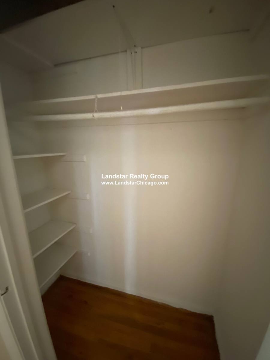 Apartment for rent at 1914 Lunt, Chicago, IL 60626