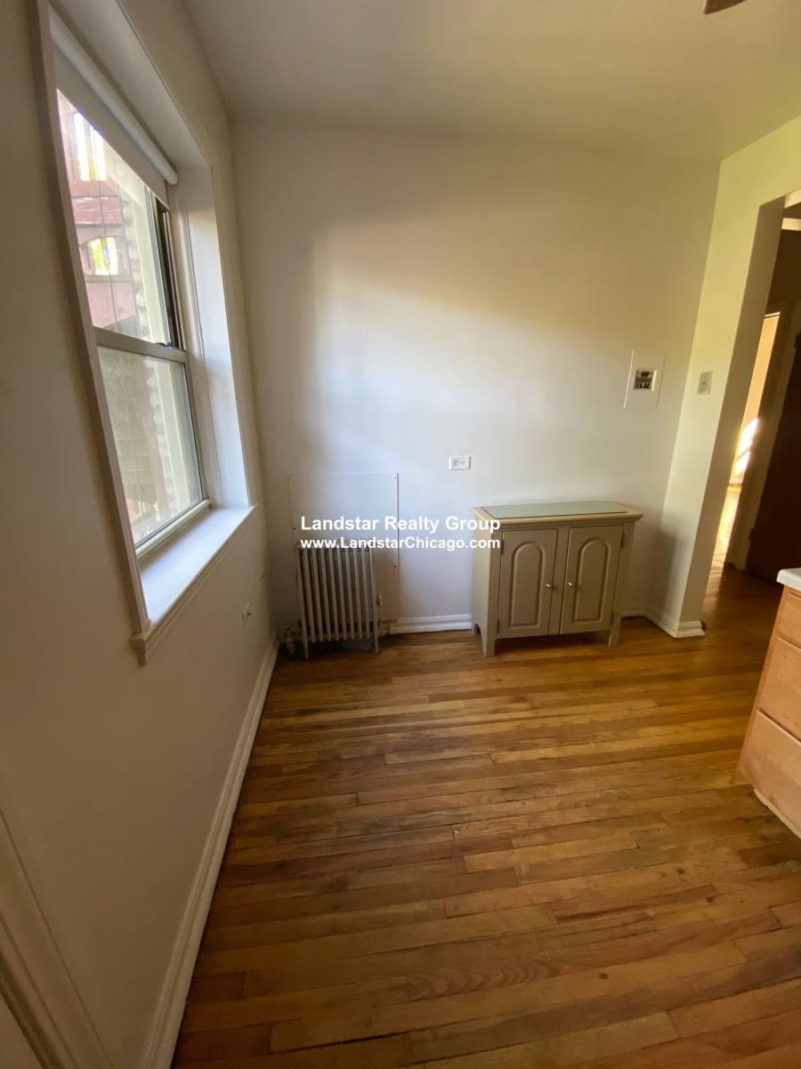Apartment for rent at 1914 Lunt, Chicago, IL 60626
