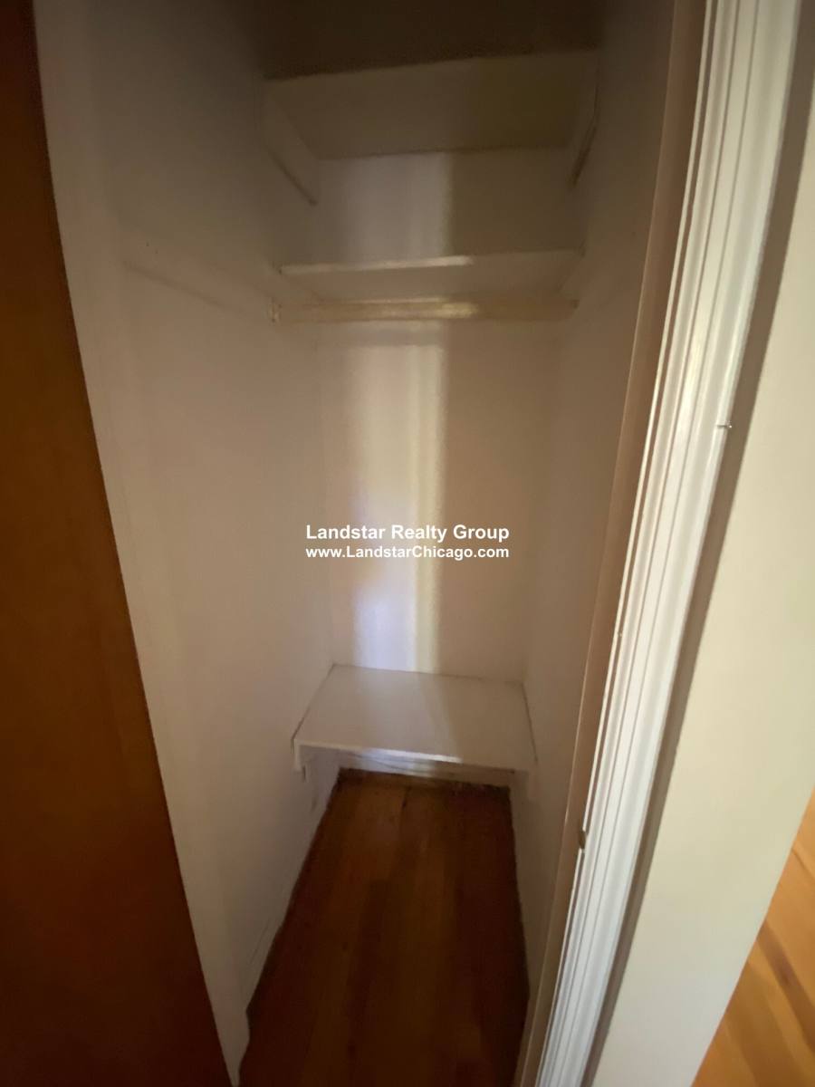 Apartment for rent at 1914 Lunt, Chicago, IL 60626