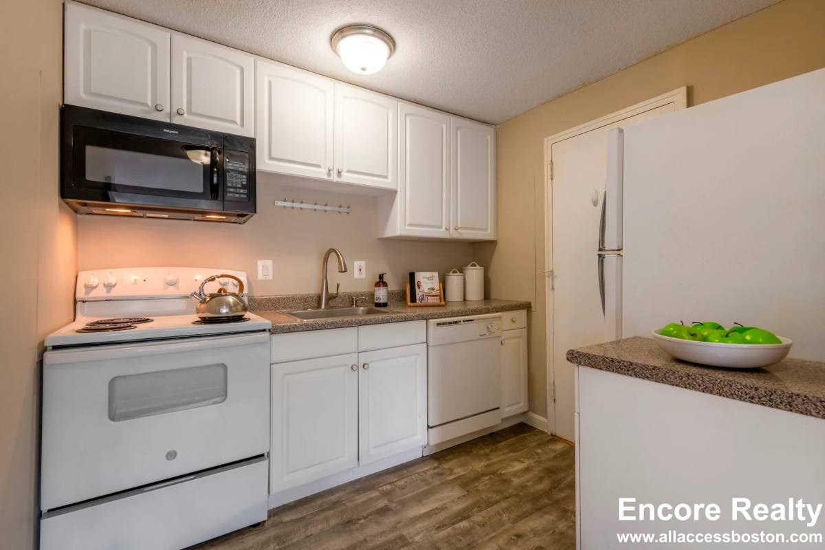 Apartment for rent at 375 Harvard St #14, Cambridge, MA 02138