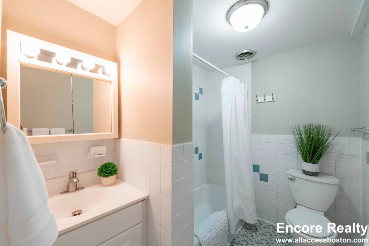 Apartment for rent at 375 Harvard St #14, Cambridge, MA 02138