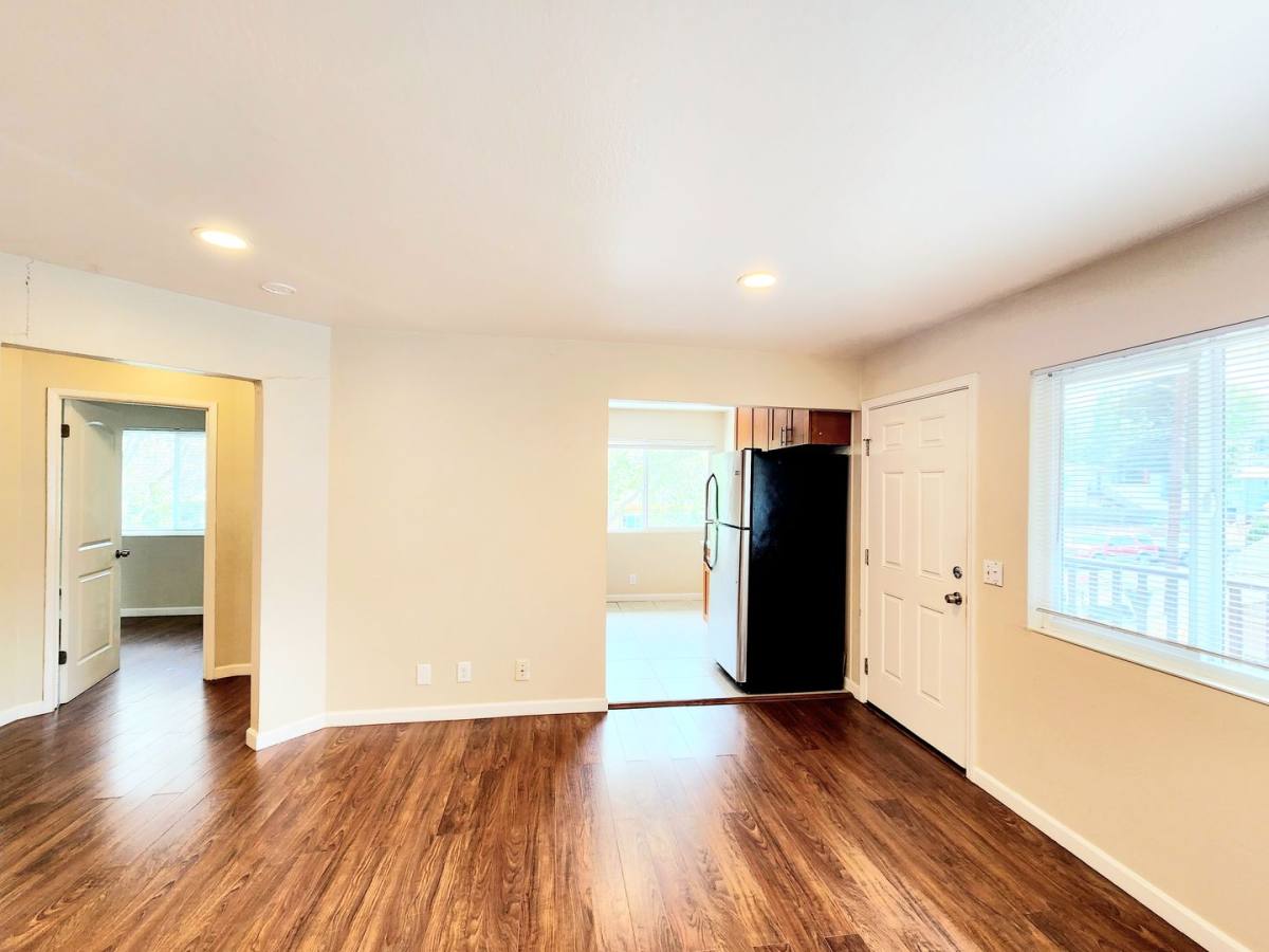 Apartment for rent at 416 Poplar Ave, Redwood City, CA 94061