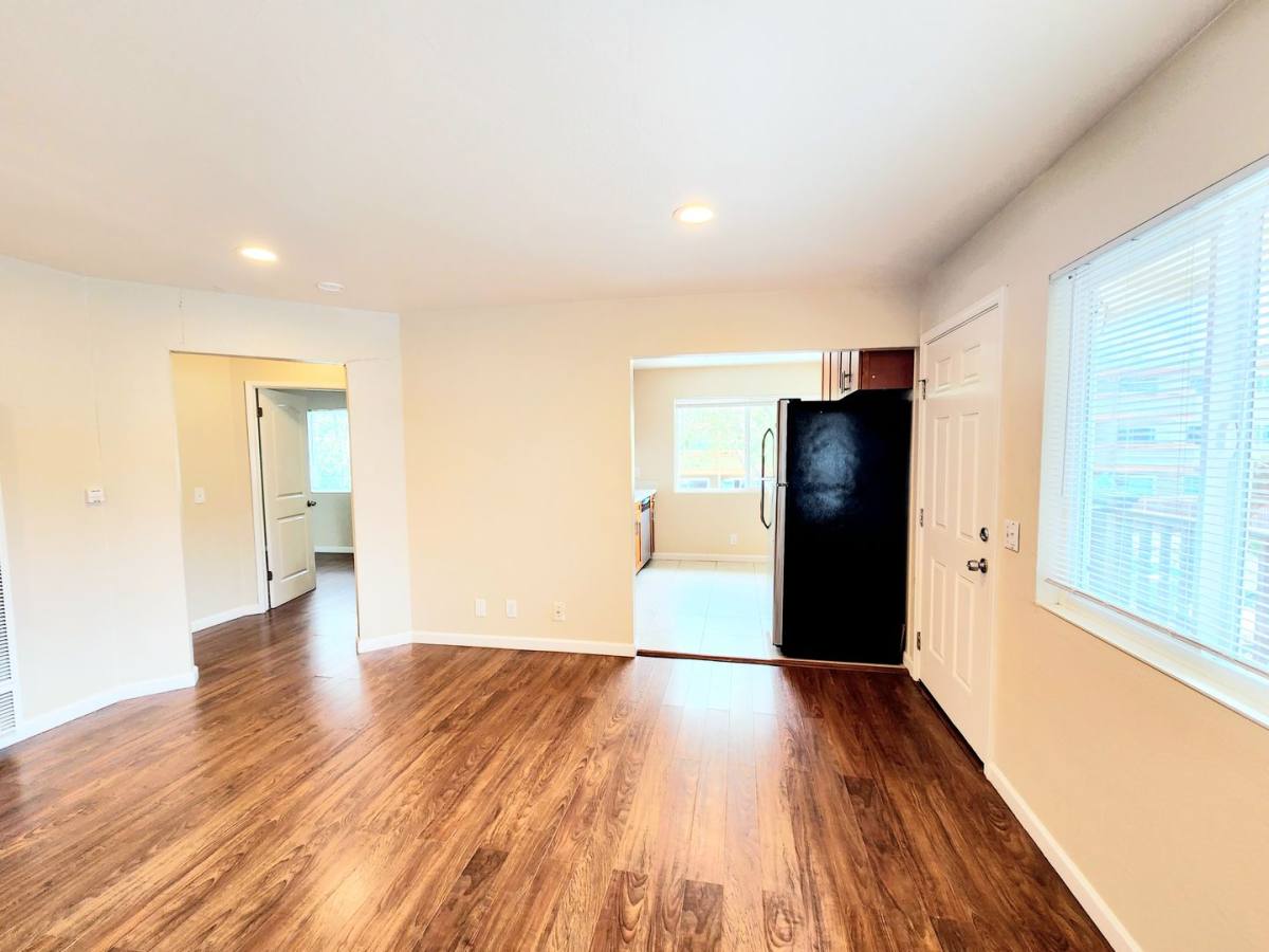 Apartment for rent at 416 Poplar Ave, Redwood City, CA 94061