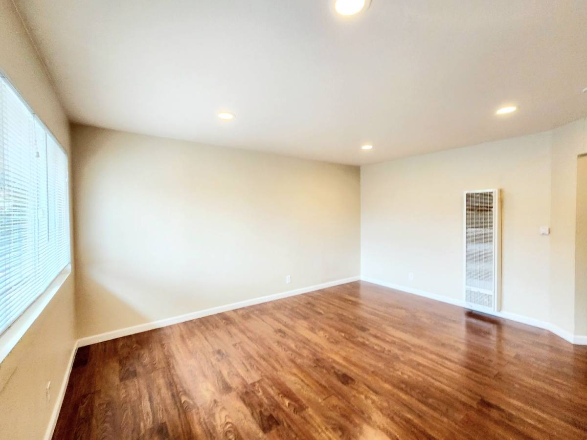 Apartment for rent at 416 Poplar Ave, Redwood City, CA 94061