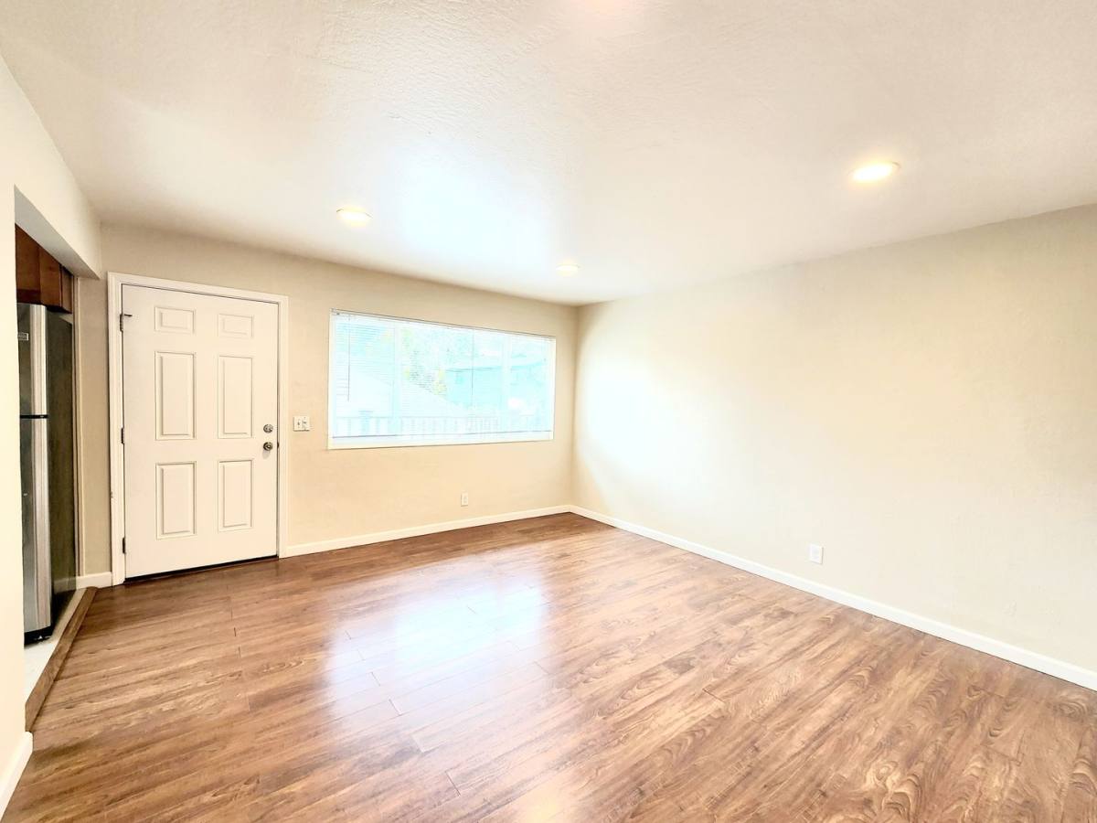 Apartment for rent at 416 Poplar Ave, Redwood City, CA 94061