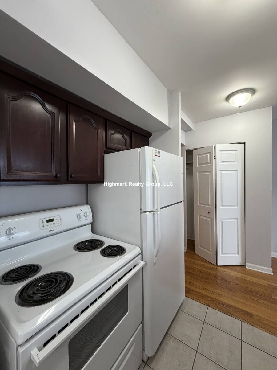 Apartment for rent at 4180 N Marine Dr, Chicago, IL 60613