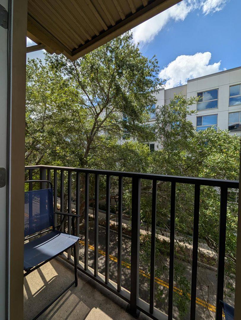 Condo for rent at 911 N Orange Ave #423, Orlando, FL 32801
