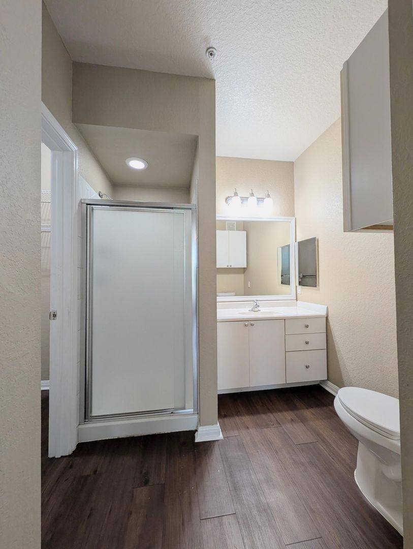 Condo for rent at 911 N Orange Ave #423, Orlando, FL 32801