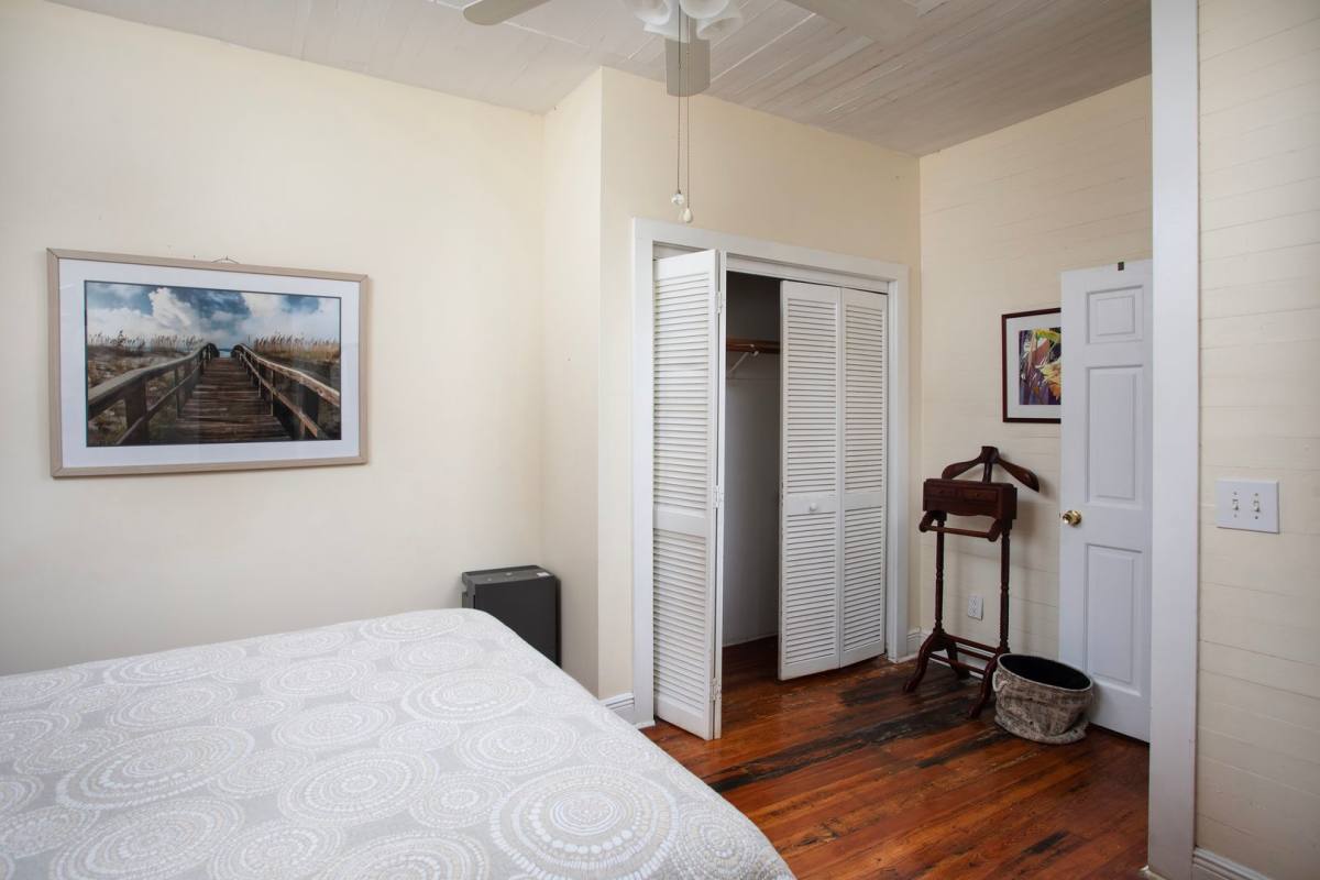 Apartment for rent at 327 Margaret St #1, Key West, FL 33040
