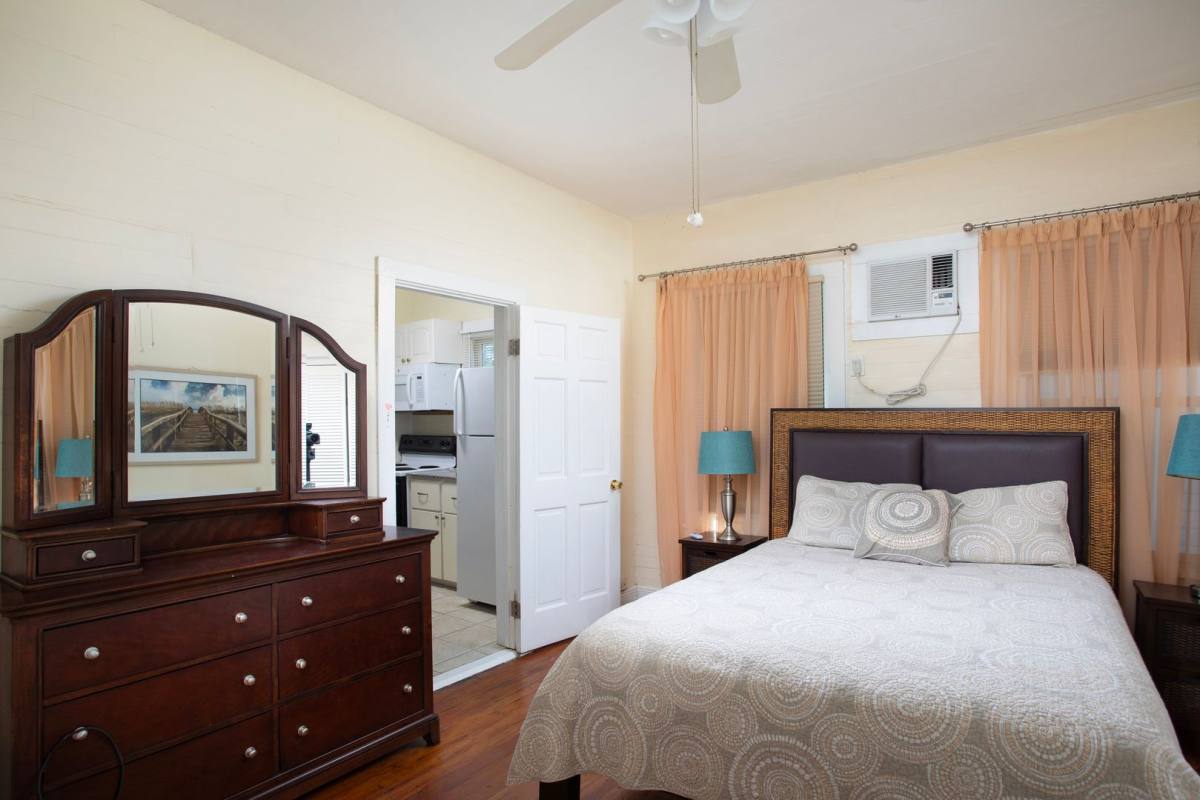 Apartment for rent at 327 Margaret St #1, Key West, FL 33040