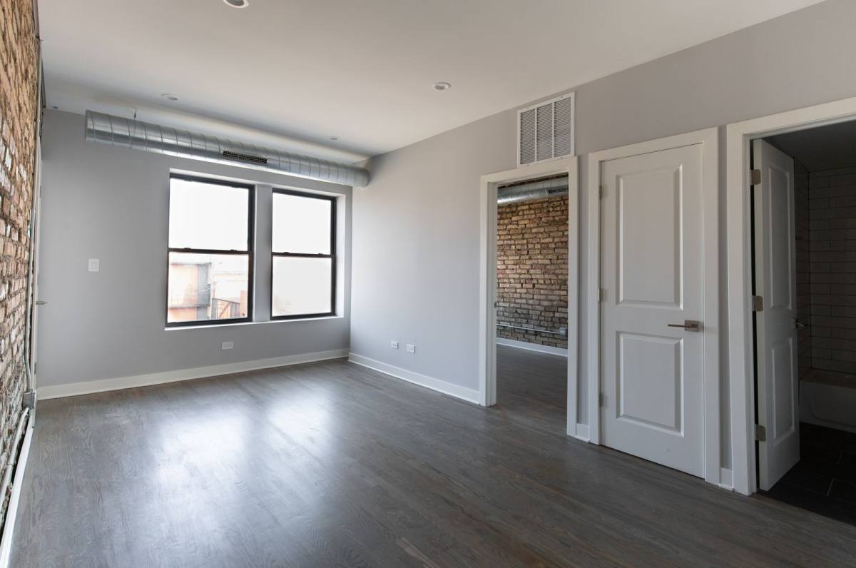 Apartment for rent at 3444 N Seminary Ave, Chicago, IL 60657
