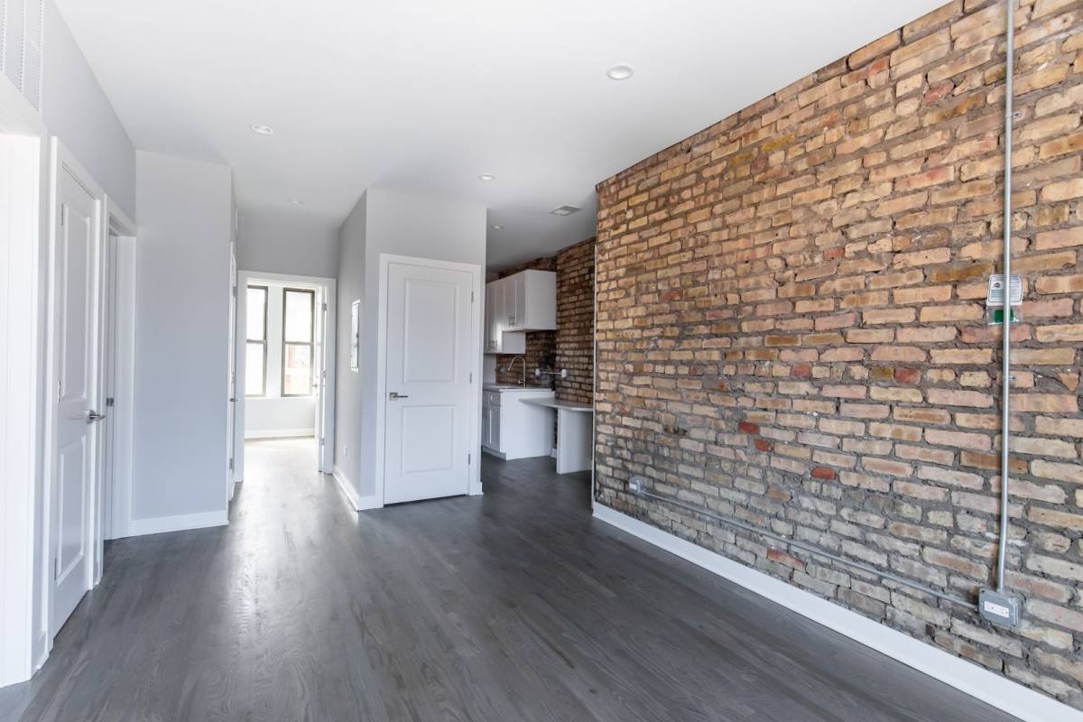 Apartment for rent at 3444 N Seminary Ave, Chicago, IL 60657