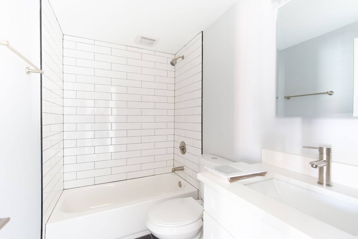 Apartment for rent at 3444 N Seminary Ave, Chicago, IL 60657