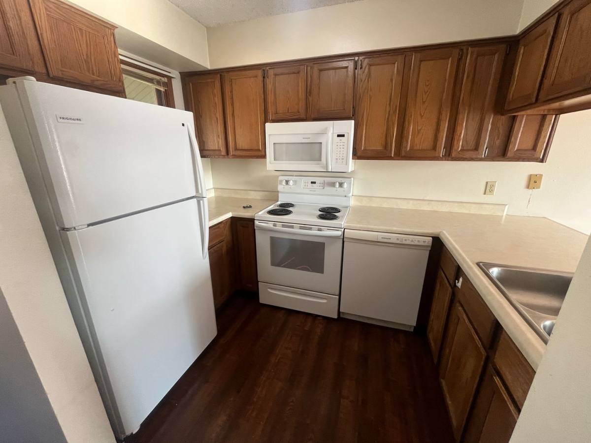 Condo for rent at 403-461 Westwinds Dr, Iowa City, IA 52246