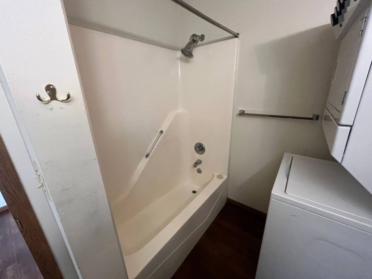 Condo for rent at 403-461 Westwinds Dr, Iowa City, IA 52246