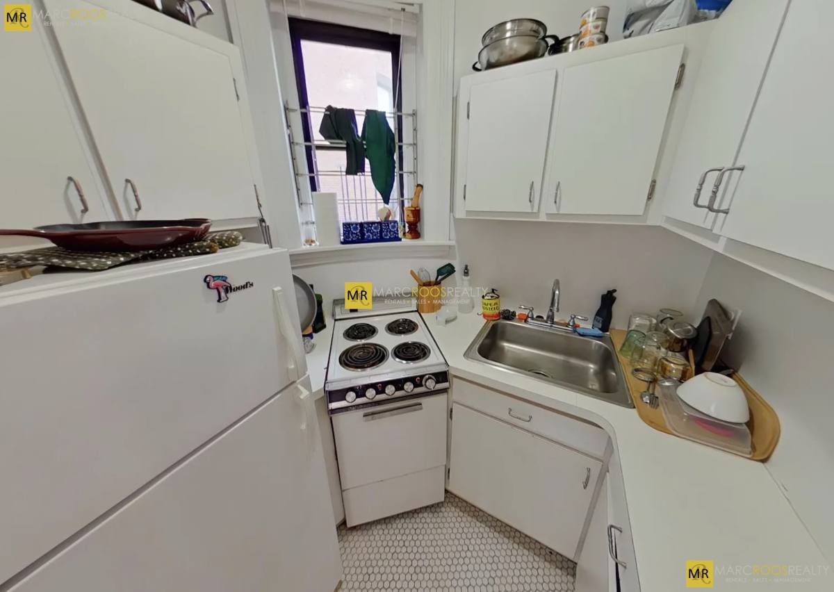 Apartment for rent at 27 1 2 Massachusetts Ave #3, Boston, MA 02115